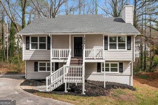 2704 Laurel View Drive, Snellville, GA 30039