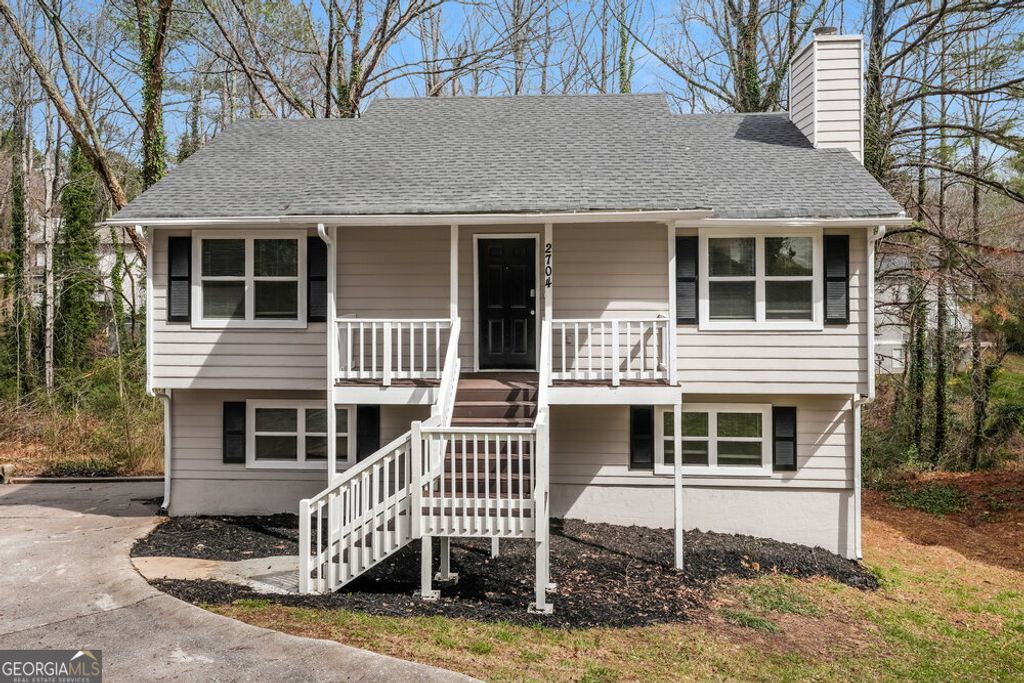 2704 Laurel View Drive, Snellville, GA 30039