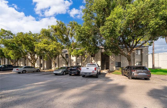 163 SPRINGWOOD CIRCLE B, Longwood, FL 32750