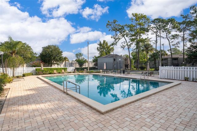 163 SPRINGWOOD CIRCLE B, Longwood, FL 32750