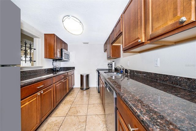163 SPRINGWOOD CIRCLE B, Longwood, FL 32750