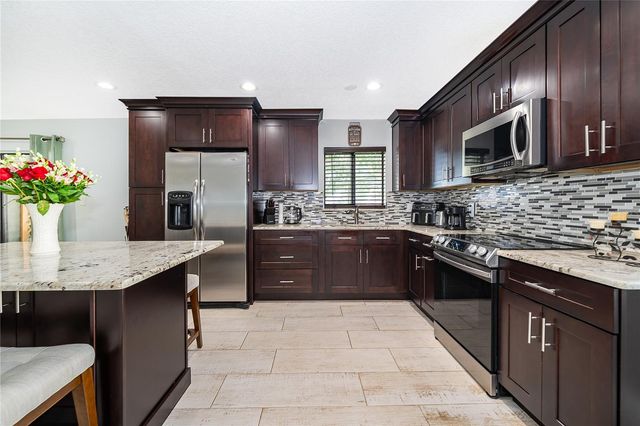 163 SPRINGWOOD CIRCLE B, Longwood, FL 32750