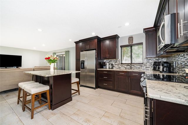 163 SPRINGWOOD CIRCLE B, Longwood, FL 32750