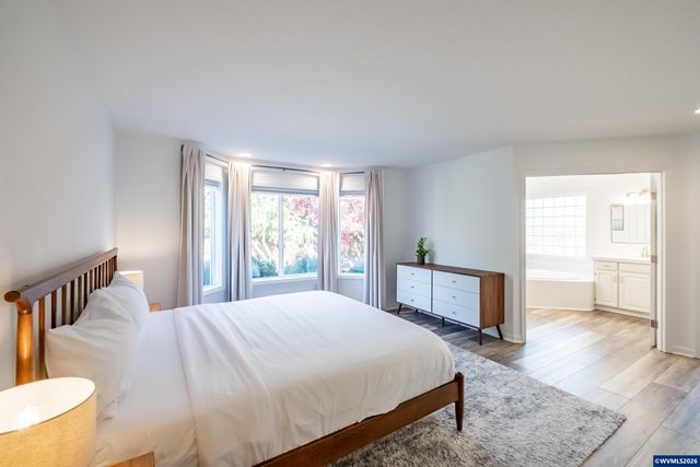 1369 Hidden Creek Dr NE, Keizer, OR 97303