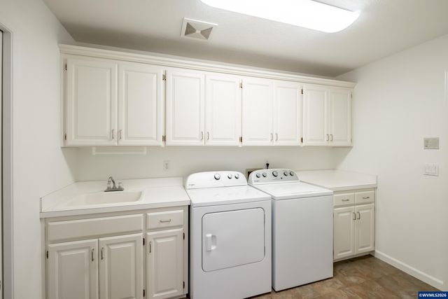 1369 Hidden Creek Dr NE, Keizer, OR 97303