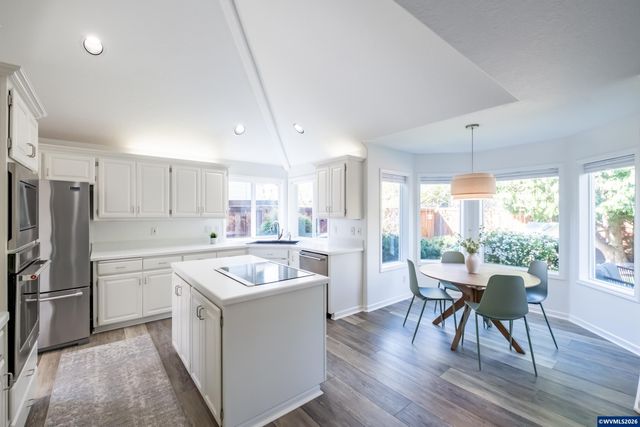 1369 Hidden Creek Dr NE, Keizer, OR 97303