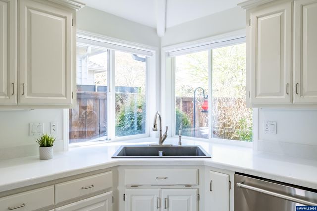 1369 Hidden Creek Dr NE, Keizer, OR 97303