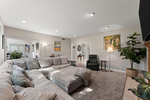 1591 Hogan Avenue, Chesterton, IN 46304