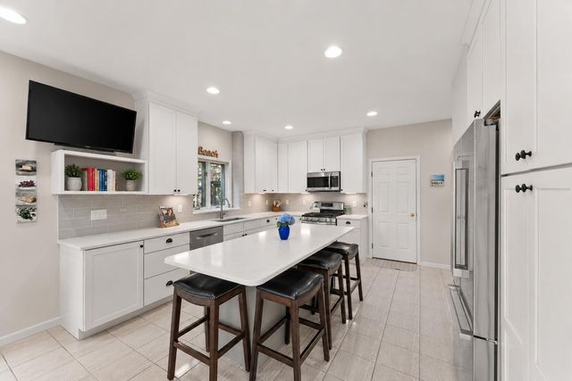 1591 Hogan Avenue, Chesterton, IN 46304