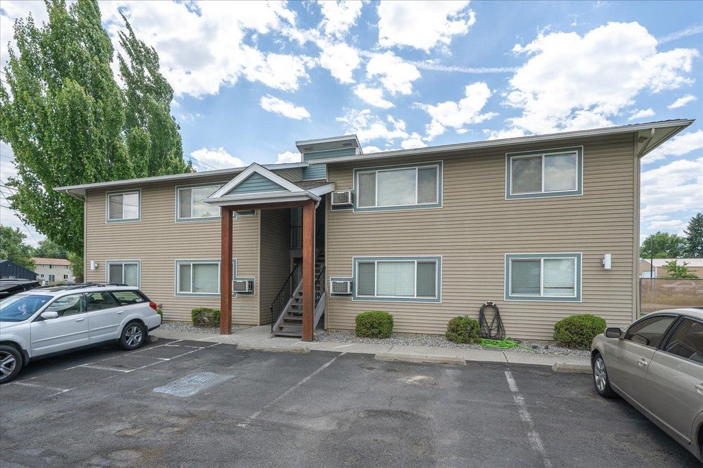 6229 N Regal St, Spokane, WA 99208