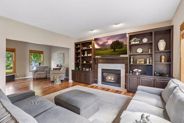 3794 Smithfield Curve, Woodbury, MN 55129