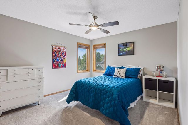 3794 Smithfield Curve, Woodbury, MN 55129
