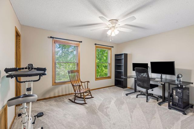 3794 Smithfield Curve, Woodbury, MN 55129