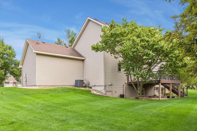 3794 Smithfield Curve, Woodbury, MN 55129
