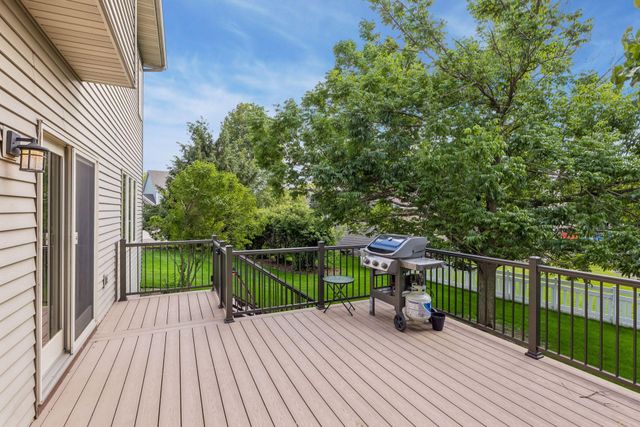 3794 Smithfield Curve, Woodbury, MN 55129