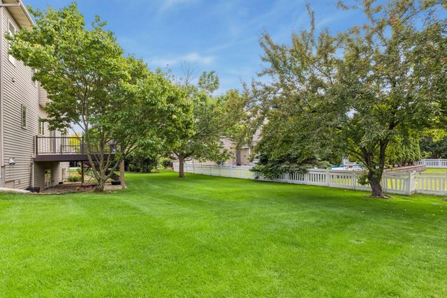 3794 Smithfield Curve, Woodbury, MN 55129