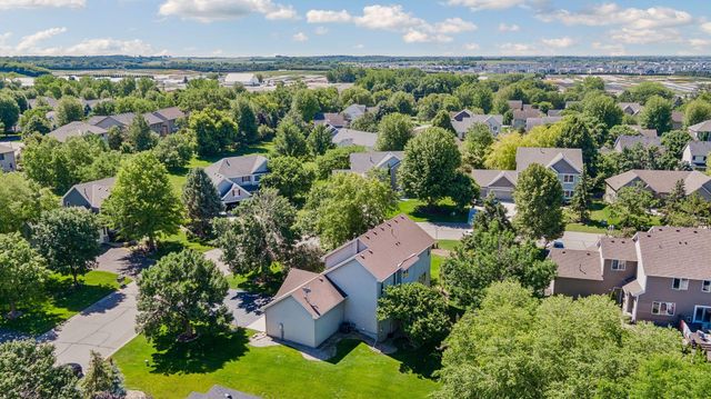 3794 Smithfield Curve, Woodbury, MN 55129