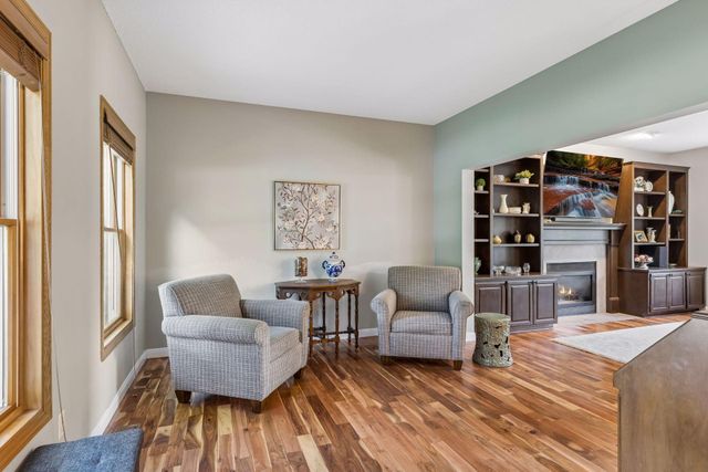 3794 Smithfield Curve, Woodbury, MN 55129