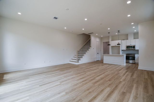 2305 Maury Street, Houston, TX 77026