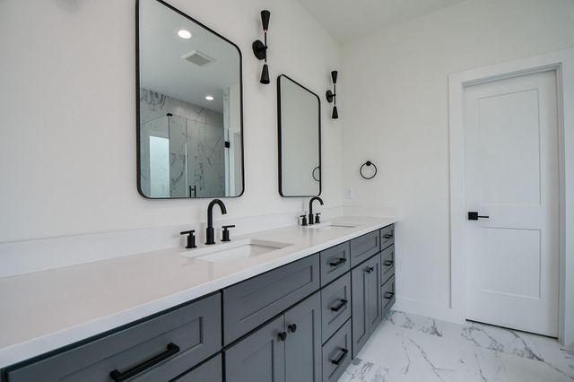 2305 Maury Street, Houston, TX 77026