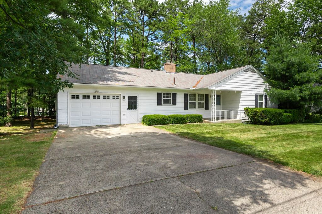 12 Shady Hill Road, Nashua, NH 03063