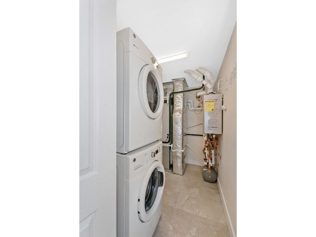321 Hammond Pond Pkwy 106, Braintree, MA 02467