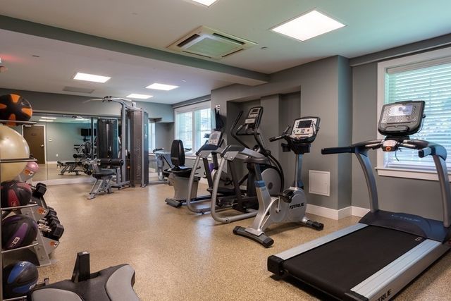 321 Hammond Pond Pkwy 106, Braintree, MA 02467