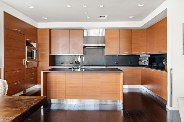 200 Congress Ave 11F, Austin, TX 78701