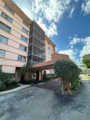 20850 San Simeon Way 107-5, Miami, FL 33179