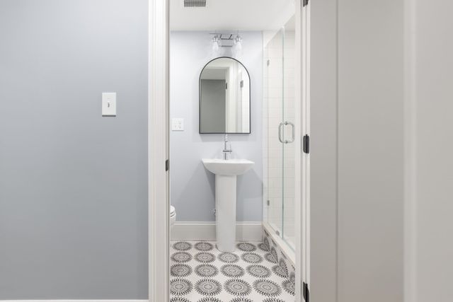 15 Pitts St, Natick, MA 01760
