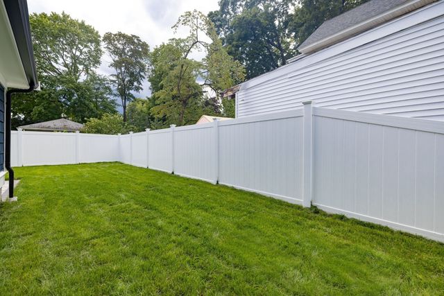 15 Pitts St, Natick, MA 01760