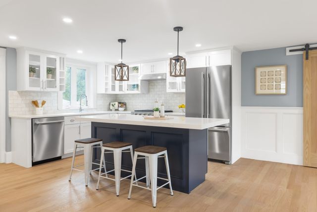 15 Pitts St, Natick, MA 01760
