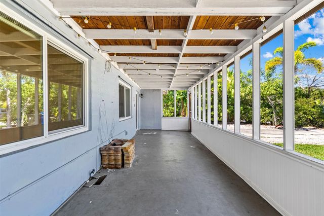 1413 SW 23rd Ave, Fort Lauderdale, FL 33312