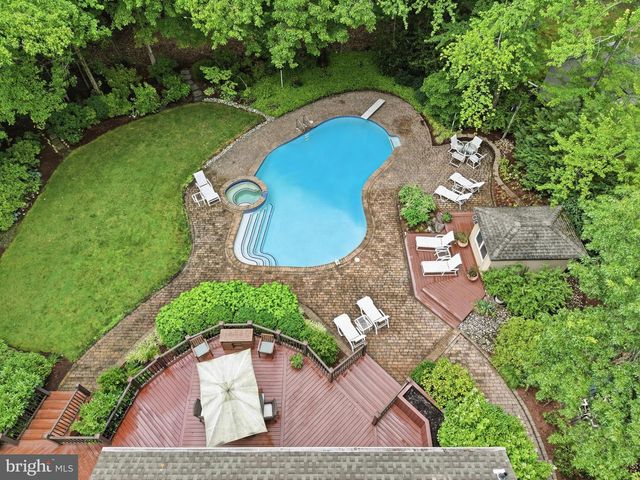 43 SOUTHWOOD DR, Cherry Hill, NJ 08003