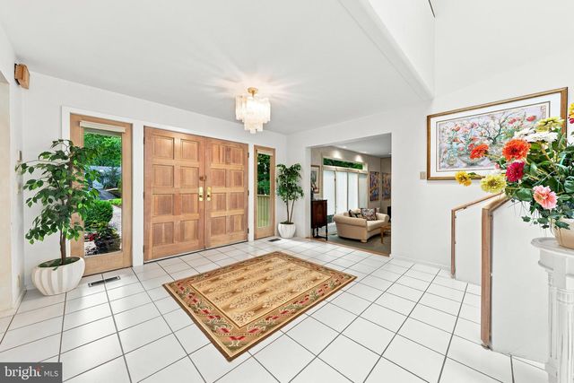 43 SOUTHWOOD DR, Cherry Hill, NJ 08003