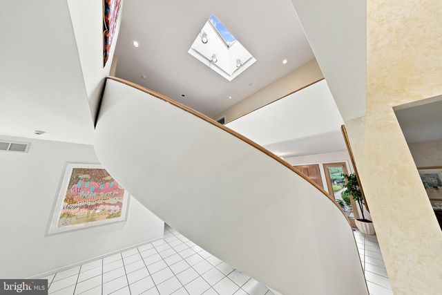 43 SOUTHWOOD DR, Cherry Hill, NJ 08003