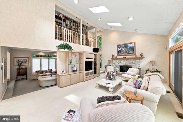 43 SOUTHWOOD DR, Cherry Hill, NJ 08003