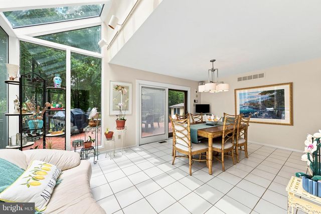 43 SOUTHWOOD DR, Cherry Hill, NJ 08003
