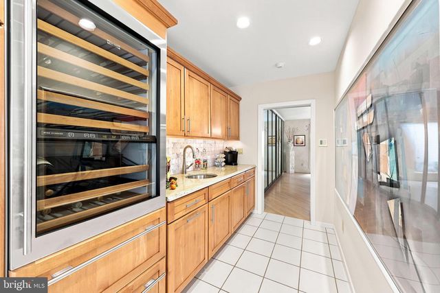 43 SOUTHWOOD DR, Cherry Hill, NJ 08003