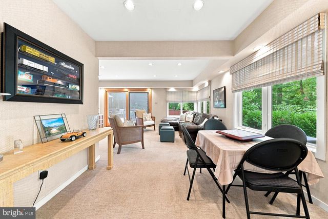 43 SOUTHWOOD DR, Cherry Hill, NJ 08003