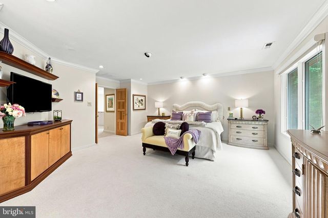 43 SOUTHWOOD DR, Cherry Hill, NJ 08003