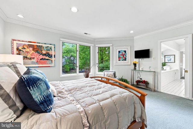 43 SOUTHWOOD DR, Cherry Hill, NJ 08003
