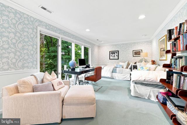 43 SOUTHWOOD DR, Cherry Hill, NJ 08003