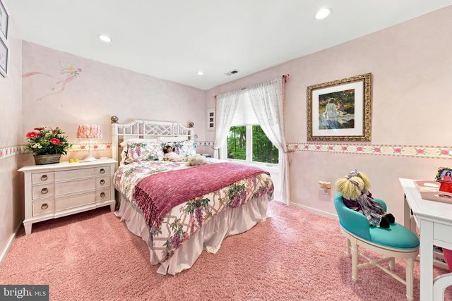43 SOUTHWOOD DR, Cherry Hill, NJ 08003