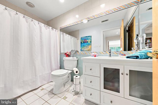 43 SOUTHWOOD DR, Cherry Hill, NJ 08003