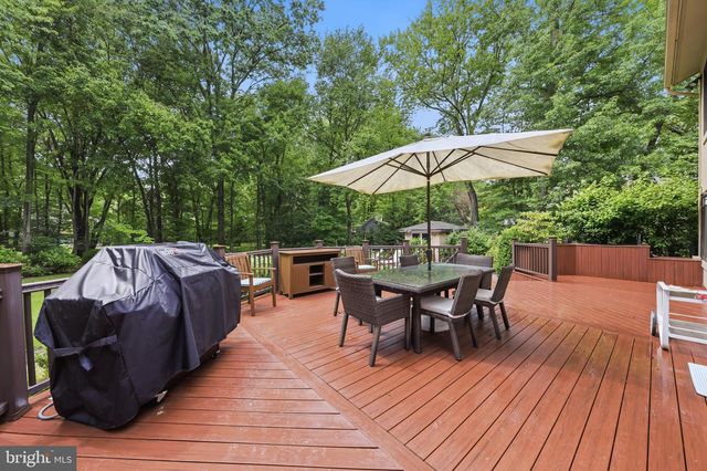 43 SOUTHWOOD DR, Cherry Hill, NJ 08003