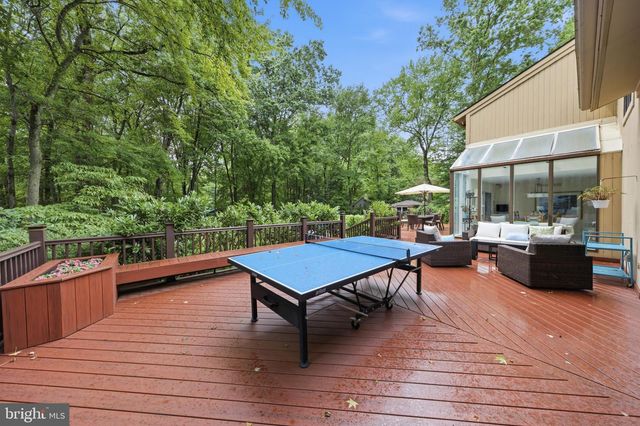 43 SOUTHWOOD DR, Cherry Hill, NJ 08003
