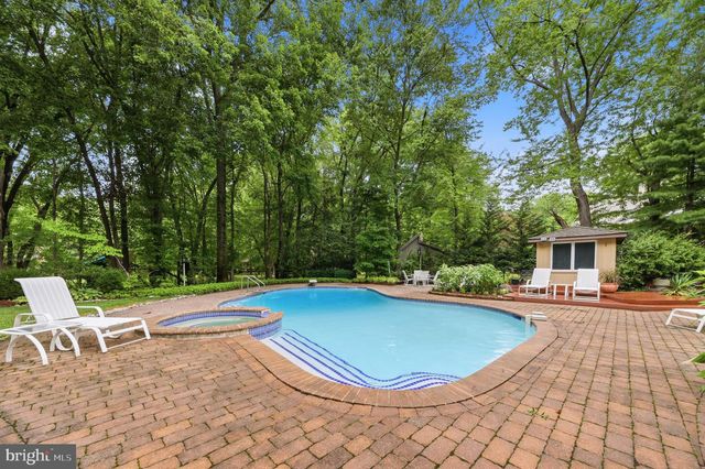 43 SOUTHWOOD DR, Cherry Hill, NJ 08003