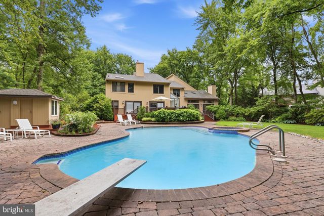 43 SOUTHWOOD DR, Cherry Hill, NJ 08003