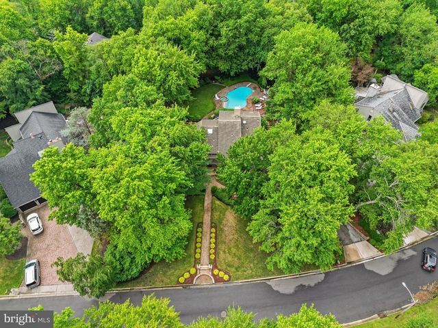 43 SOUTHWOOD DR, Cherry Hill, NJ 08003